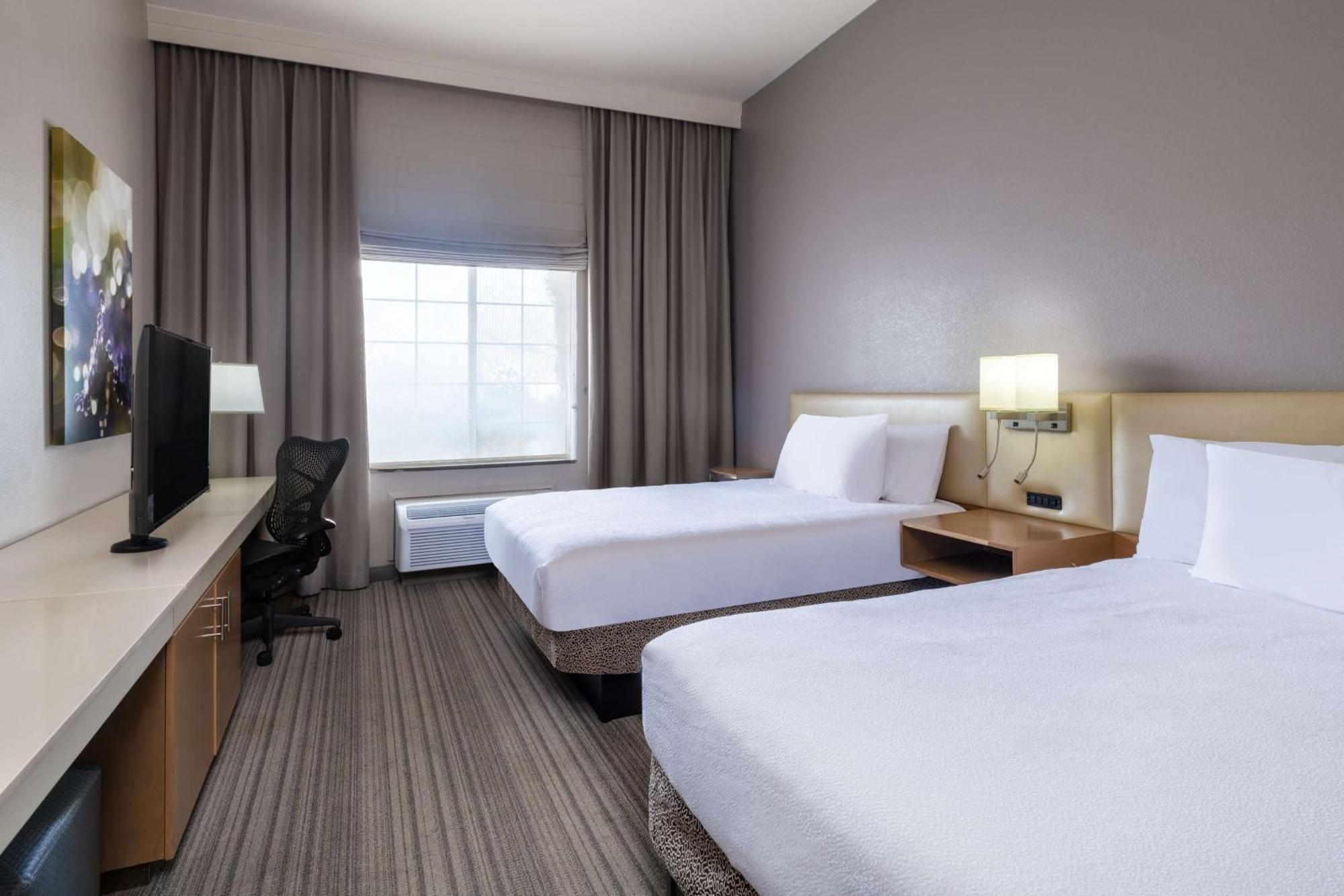 Hilton Garden Inn Bakersfield Exterior foto
