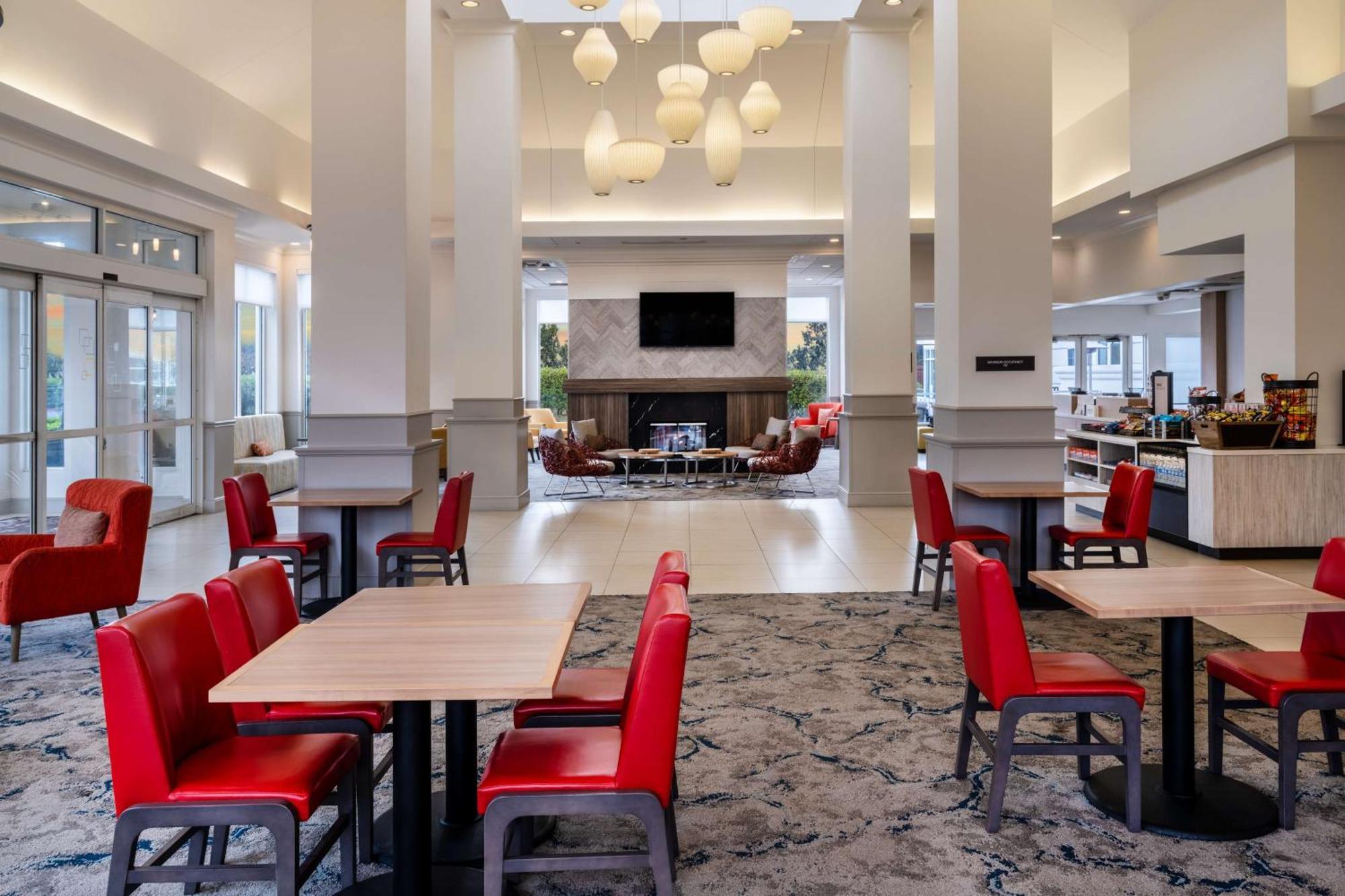 Hilton Garden Inn Bakersfield Exterior foto